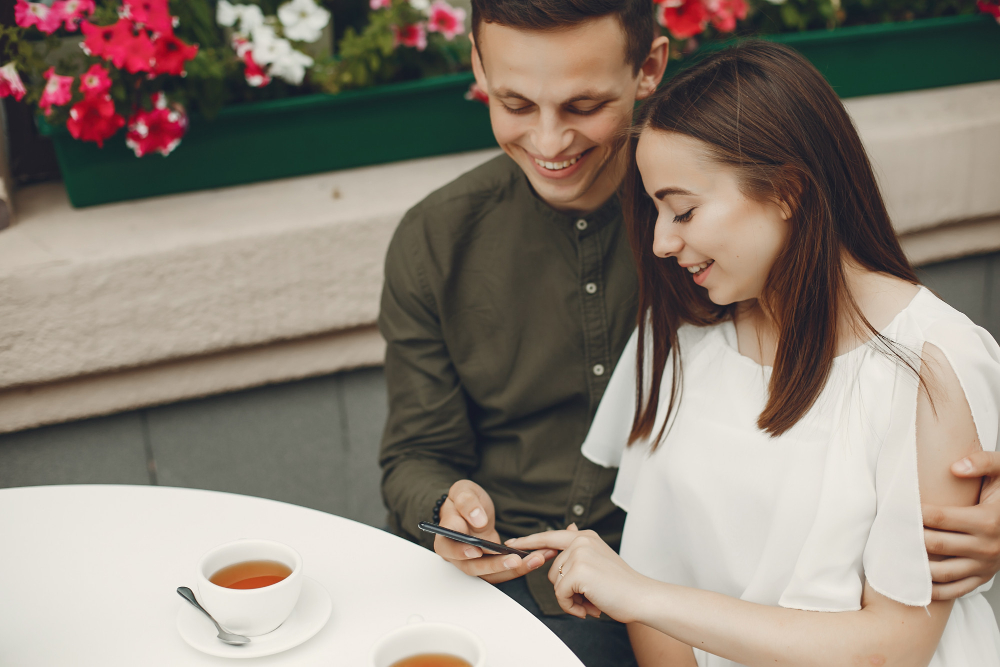 dating trends for Gen Z chat line couples